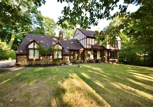 16450 Vernon Dr, Parkman, OH, 44080-9802 | Card Image