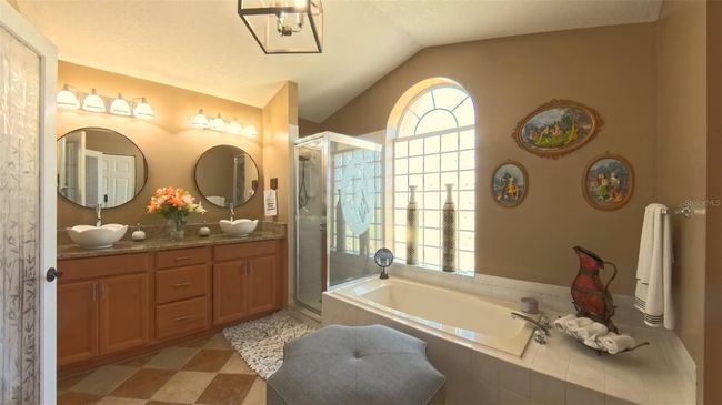 Master Bath | Image 17