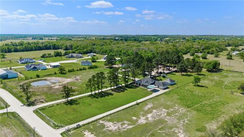 1152 Mcnutt Rd, Franklin, TX, 77856-3612 | Card Image