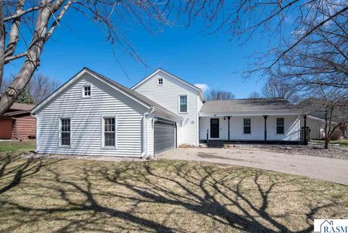 1037 Oak Terrace Dr, North Mankato, MN, 56003-3424 | Card Image