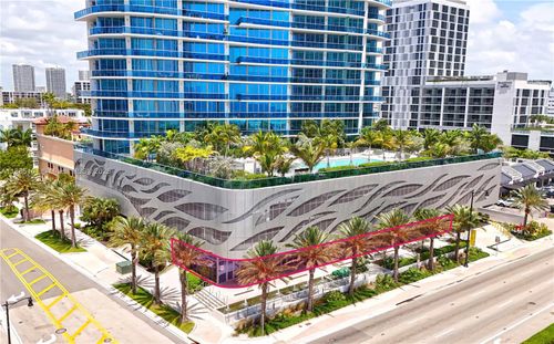 1-17550 Collins Ave, Sunny Isles Beach, FL, 33160-2867 | Card Image