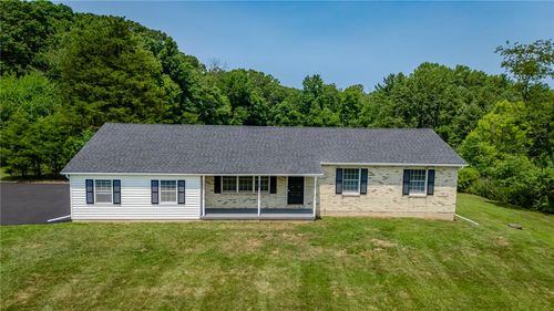 1401 Flint Hill Rd, Coopersburg, PA, 18036-9689 | Card Image