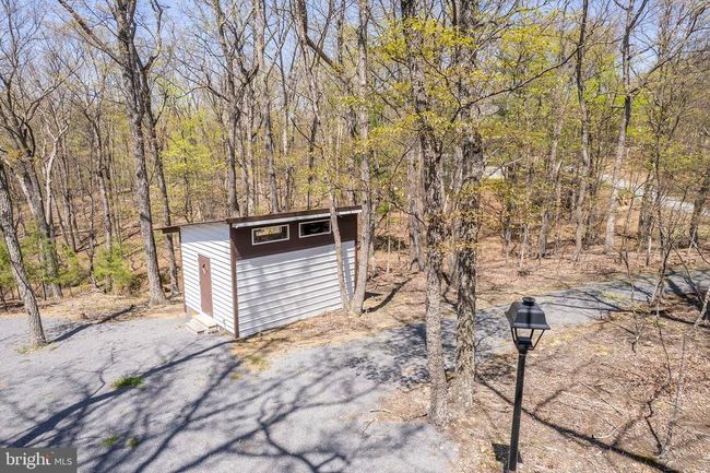275 Oak Forest Ln, House other with 2 bedrooms, 2 bathrooms and null parking in BERKELEY SPRINGS WV | Image 39