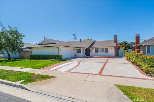 6042 Stone, Huntington Beach, CA, 92647 | Card Image