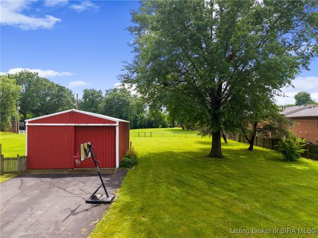 1407 Slate Run Rd, Home with 3 bedrooms, 3 bathrooms and null parking in New Albany IN | Image 15