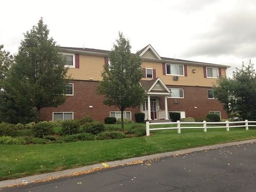 apt-64-3961 Brown Ave, Manchester, NH, 03103-7037 | Card Image