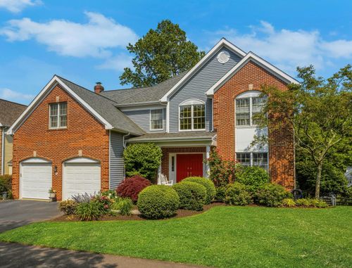26-26 Hamilton Ct, Fairfield, CT, 06824-7831 | Card Image