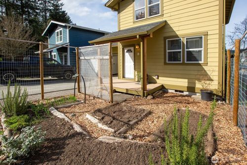 1b-1014 Park St, Friday Harbor, WA, 98250-7506 | Card Image