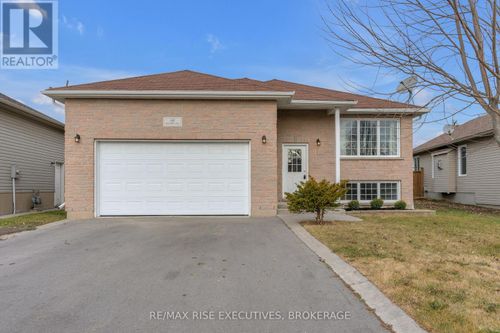 197 Kildare Ave, Amherstview, ON, K7N0A4 | Card Image