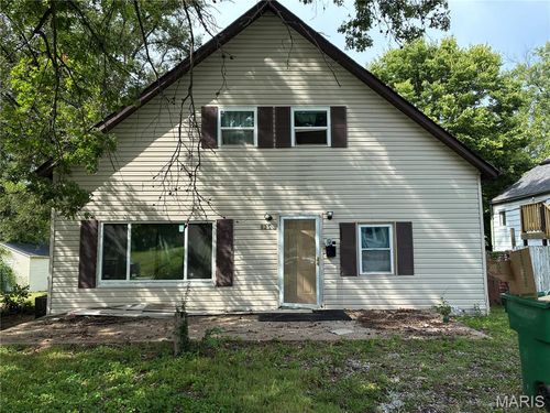 825 Abston Ave, Ferguson, MO, 63135-1815 | Card Image
