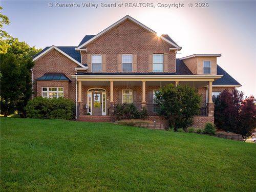 211 Bentwood Rd, Hurricane, WV, 25526-9033 | Card Image
