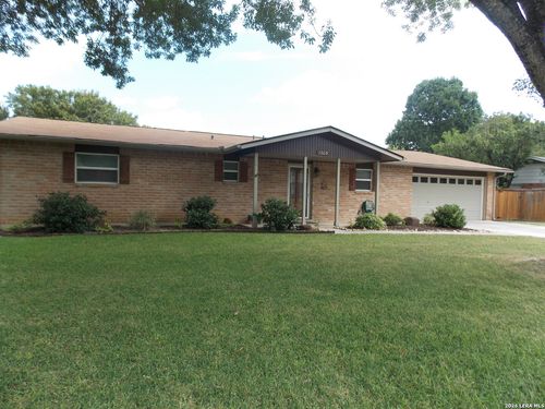 1309 Azalea Ln, New Braunfels, TX, 78130-3502 | Card Image