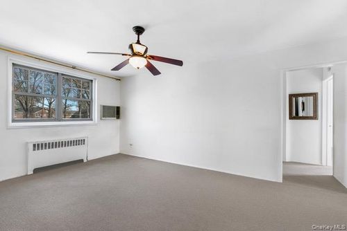 14-255-14 61st Ave, Little Neck, NY, 11362-2402 | Card Image