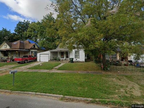 1305 Ash St, Muskogee, OK, 74403-2104 | Card Image