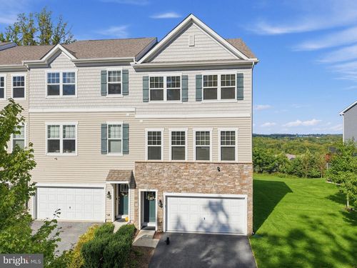 365 Dawson Pl, DOWNINGTOWN, PA, 19335-1468 | Card Image