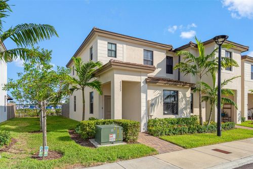 23535 Sw 127th Pl, Homestead, FL, 33032-9216 | Card Image