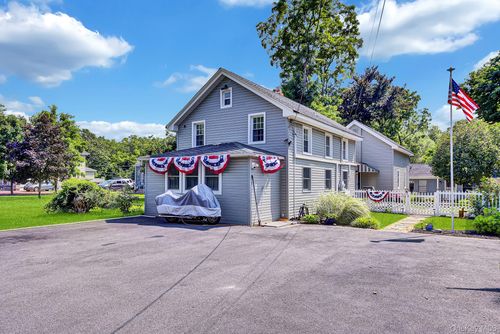 1116 Montauk Hwy, Oakdale, NY, 11769-1432 | Card Image