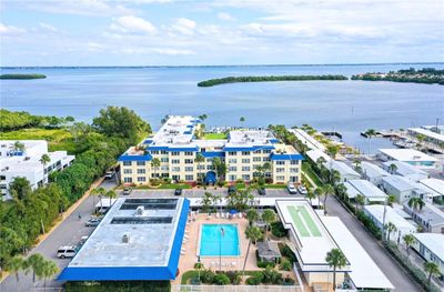 E307 - 3808 Gulf Of Mexico Drive, Condo with 2 bedrooms, 2 bathrooms and null parking in Longboat Key FL | Image 2