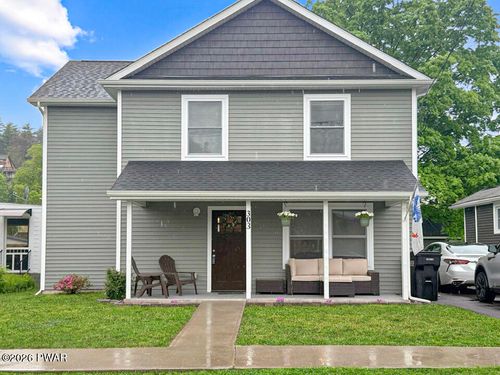 303 Avenue E, Matamoras, PA, 18336-1109 | Card Image