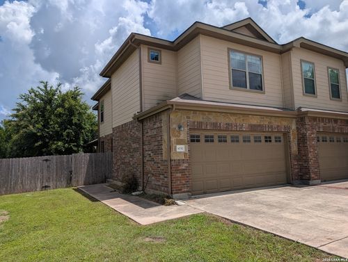 1032 Brown Rock Dr, New Braunfels, TX, 78130-2754 | Card Image