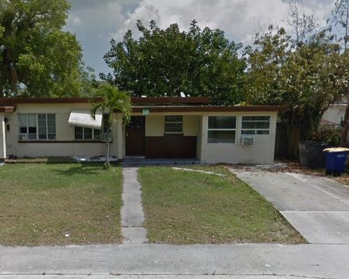 618 S 6th St, Fort Pierce, FL, 34950-8319 | Card Image