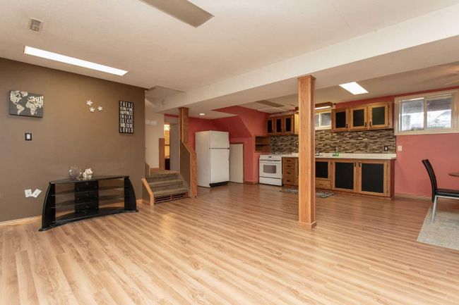 4302 Grandview Boulevard, Home with 5 bedrooms, 2 bathrooms and 4 parking in Red Deer AB | Image 26
