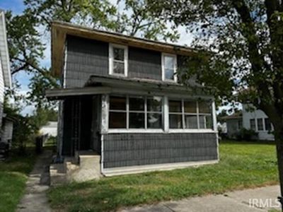 2215 Kenwood Avenue, House other with 3 bedrooms, 1 bathrooms and null parking in South Bend IN | Image 1