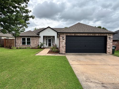 11006 E 118th Street N, Collinsville, OK, 74021 | Card Image