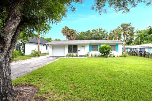 1010 13th St N, NAPLES, FL, 34102-5439 | Card Image
