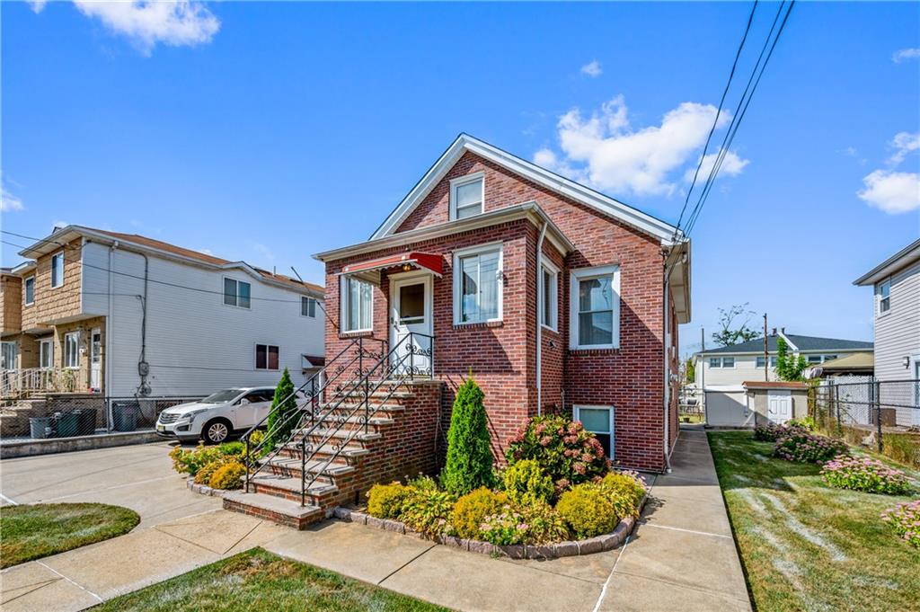 Scott Ave, Staten Island, NY 10305