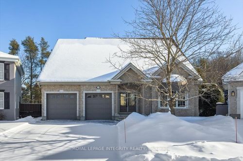 137 Beaumont Ave, Rockland, ON, K4K1R7 | Card Image