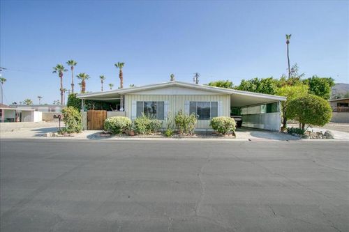 36 Club Circle Dr, Palm Springs, CA, 92264-6417 | Card Image