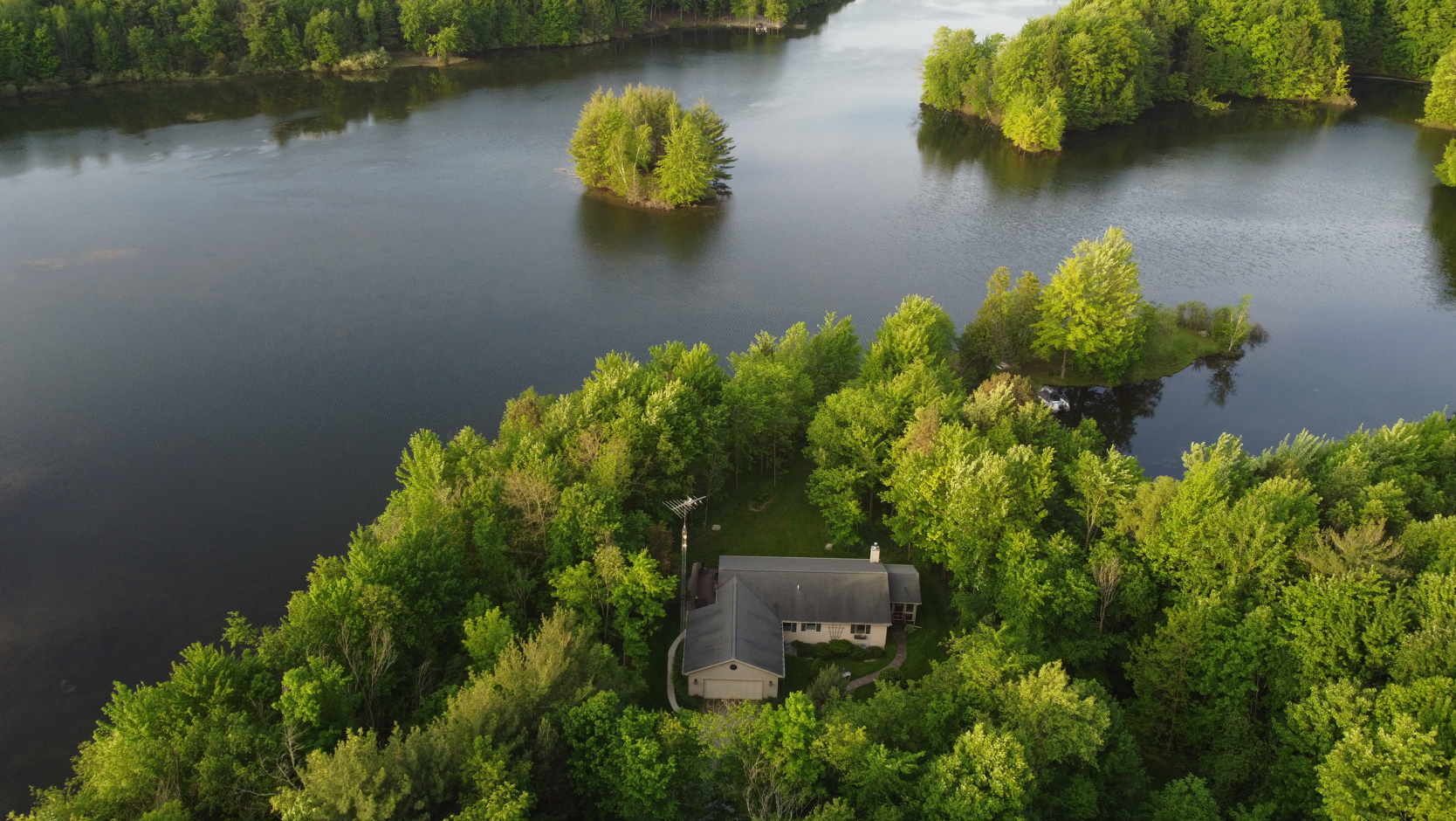 Murray Rd, Mayville, MI 48744