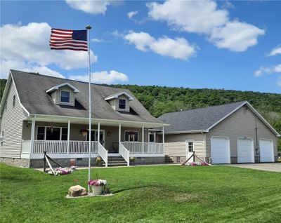 620 W Cottage Lane, House other with 3 bedrooms, 2 bathrooms and null parking in Deruyter NY | Image 1