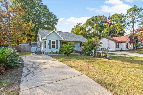 144 Oak Terrace Dr, Crestview, FL, 32539-8386 | Card Image