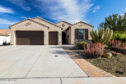 902 N Broken Hills Dr, Green Valley, AZ, 85614-5850 | Card Image
