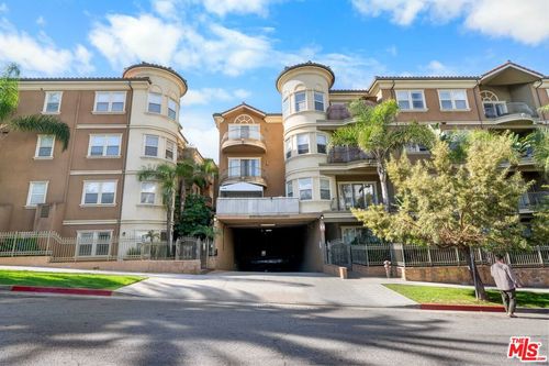 202-917 New Hampshire Ave, Los Angeles, CA, 90004-5811 | Card Image