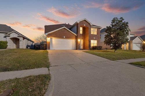 7815 Regent Dr, Arlington, TX, 76001-7381 | Card Image