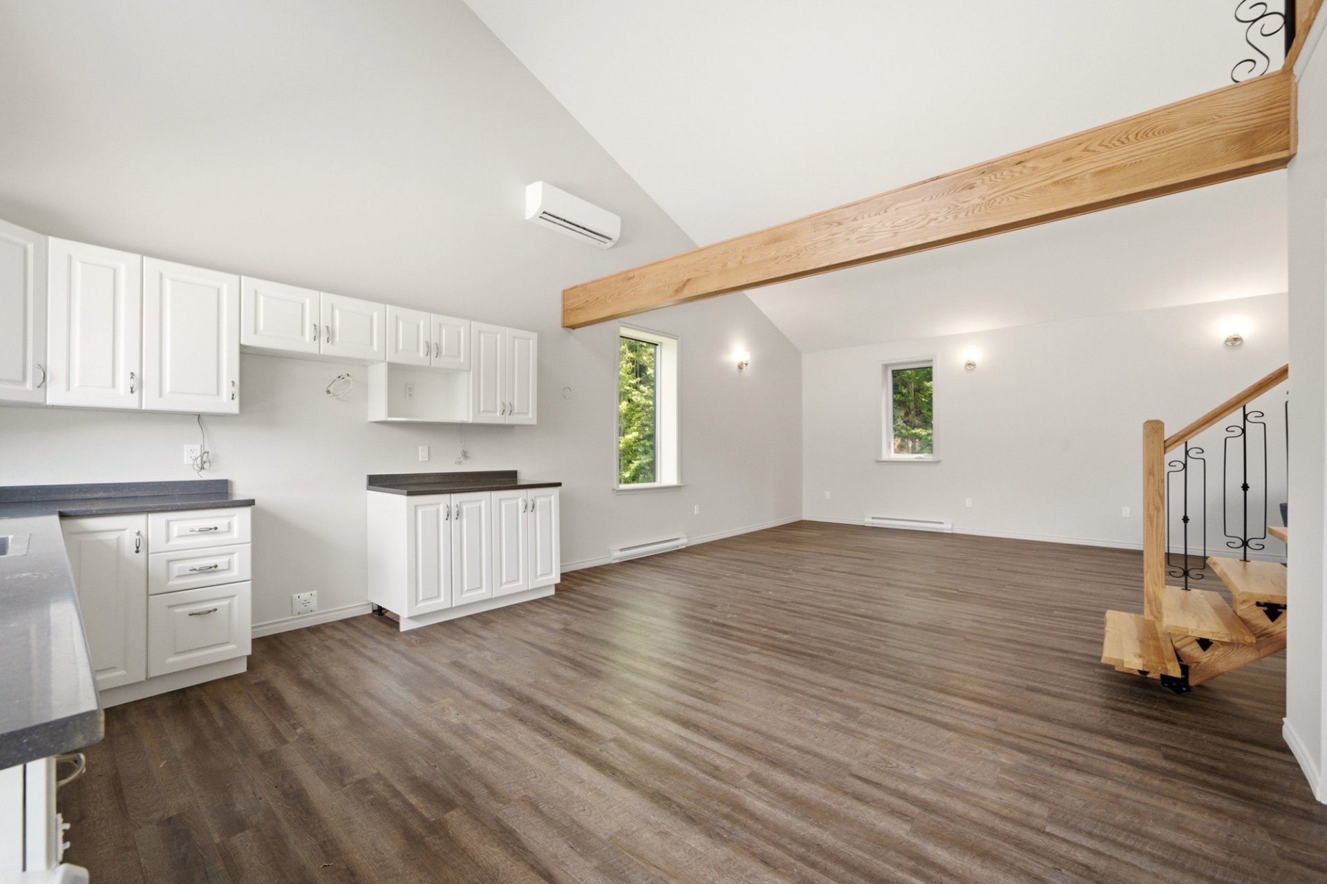 Residential in Saint-Denis-de-Brompton 5