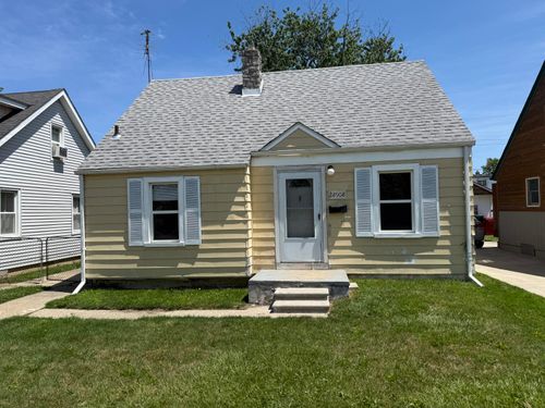 28908 Maple St, Roseville, MI, 48066-7410 | Card Image