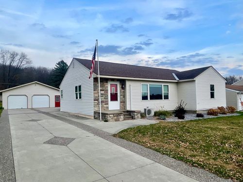 321 N Park Dr, Morton, MN, 56270-1171 | Card Image