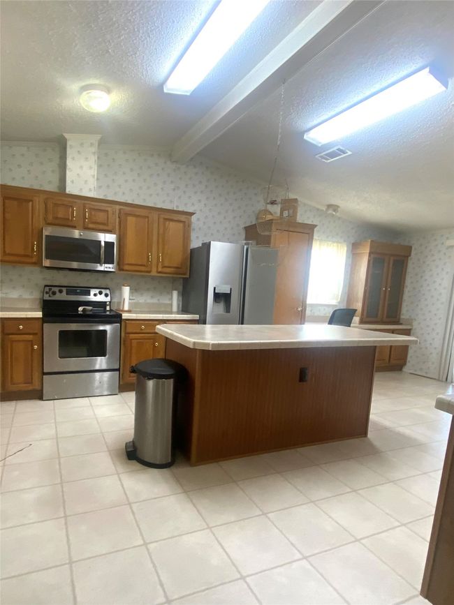 323 Cedar Meadows Ln, House other with 3 bedrooms, 2 bathrooms and null parking in Whitewright TX | Image 6