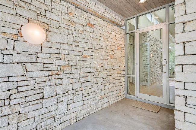 4907 Bull Mountain Cv, House other with 3 bedrooms, 4 bathrooms and 4 parking in Austin TX | Image 4