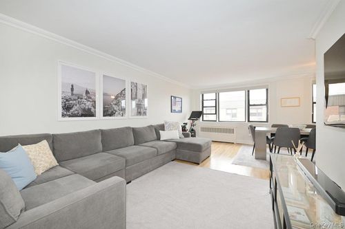 apt-5j-5 Birchwood Ct, Mineola, NY, 11501-4517 | Card Image