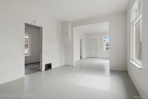 1209 10th Ave, Port Huron, MI, 48060-3405 | Card Image