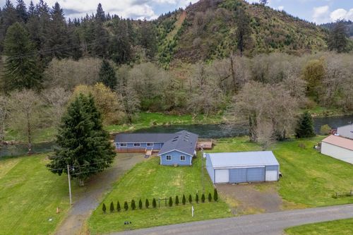 18595 Nestucca Dr, Beaver, OR, 97112-9668 | Card Image