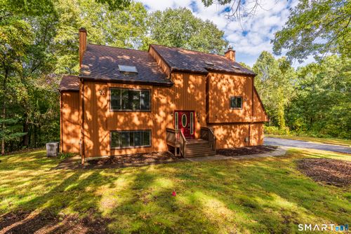 2-9 Wood Acres Ln, Monroe, CT, 06468-1133 | Card Image