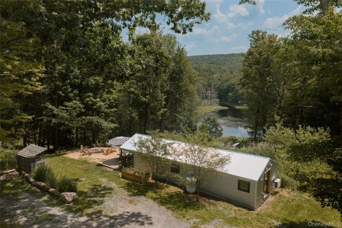 689 Church Rd, Mountain Dale, NY, 12763-5137 | Card Image