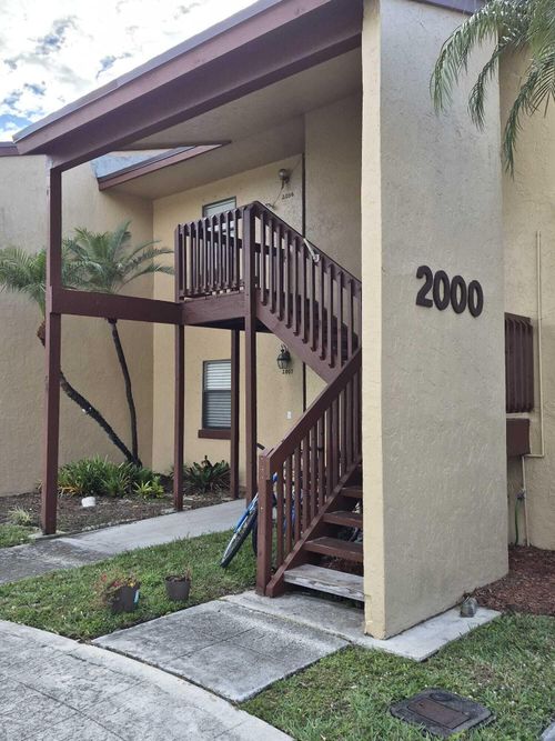 2006 Lakeview Dr W, Royal Palm Beach, FL, 33411-8794 | Card Image