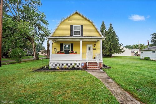 176 S Johnson Rd, Sebring, OH, 44672-1754 | Card Image